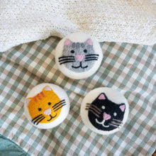 Load image into Gallery viewer, Grey Tabby Cats Dryer Balls
