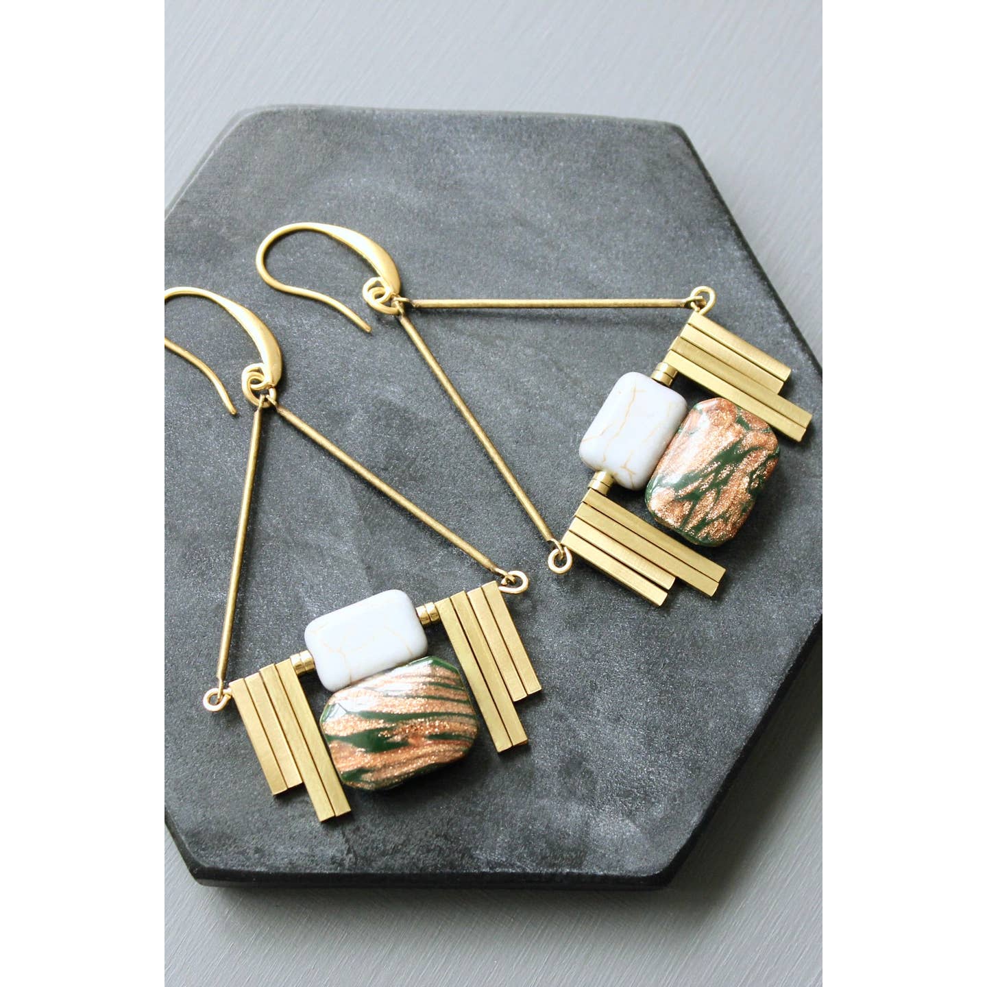 Artdeco Hunter Green Earrings