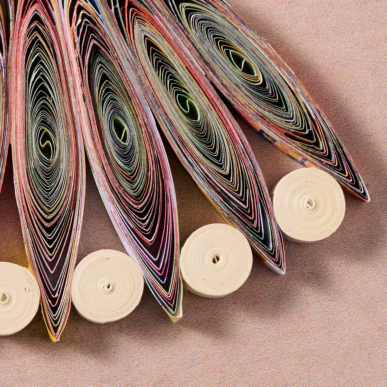 Diu Quilled Angel Ornament - Multi