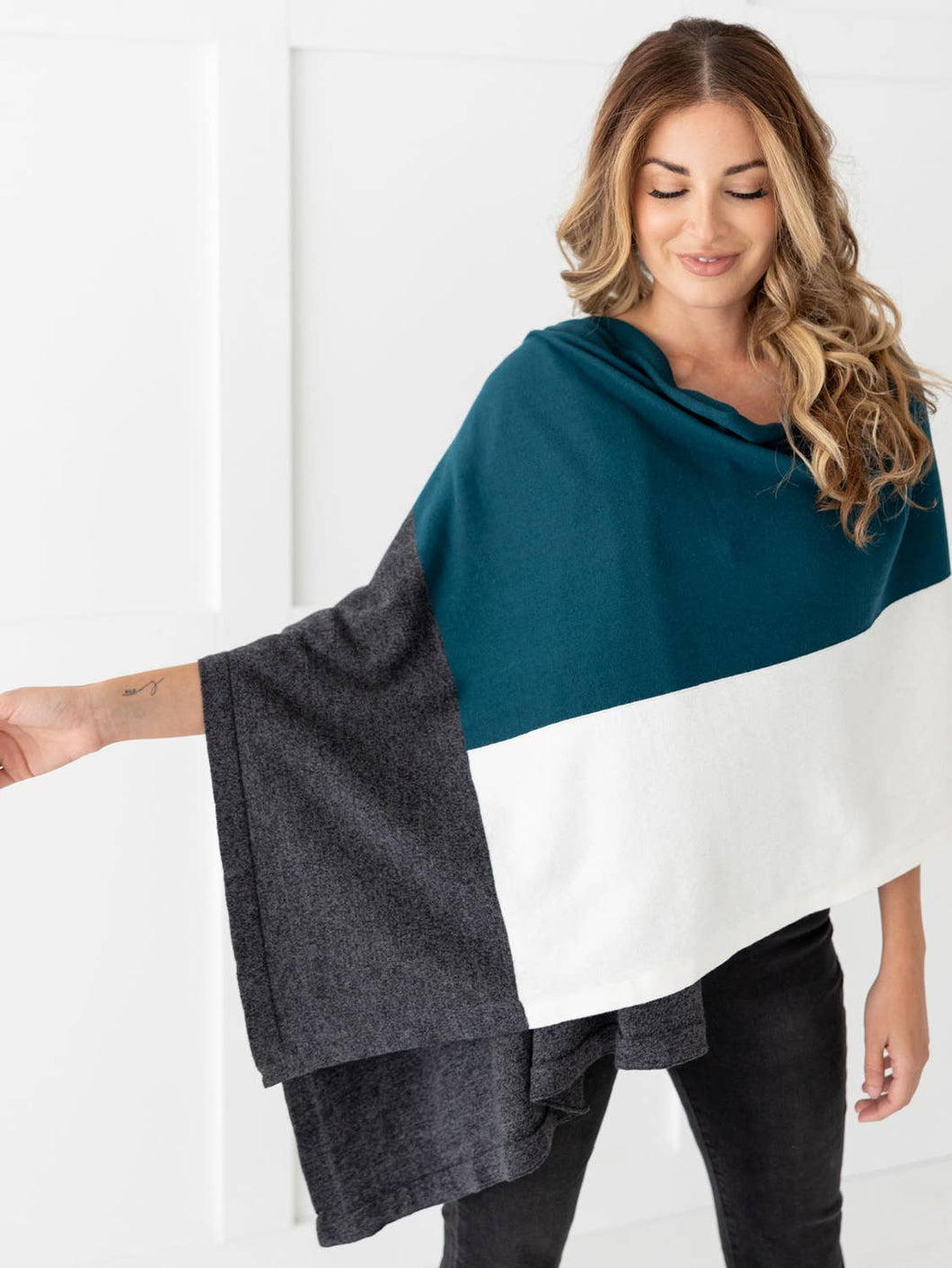 The Dreamsoft Travel Scarf - Teal Colorblock