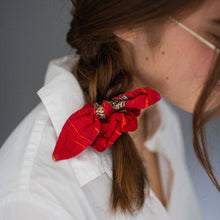 Load image into Gallery viewer, Saree Mini Scrunchie with Bow
