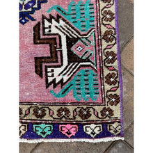 Load image into Gallery viewer, Small Vintage Turkish Rug (11)
