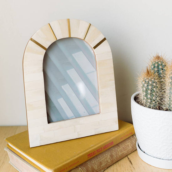 Mukhendu Arch 5x7 Cream Picture Frame - Handcrafted Bone