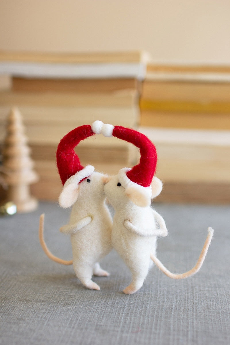 Kissing Felt Christmas Mice