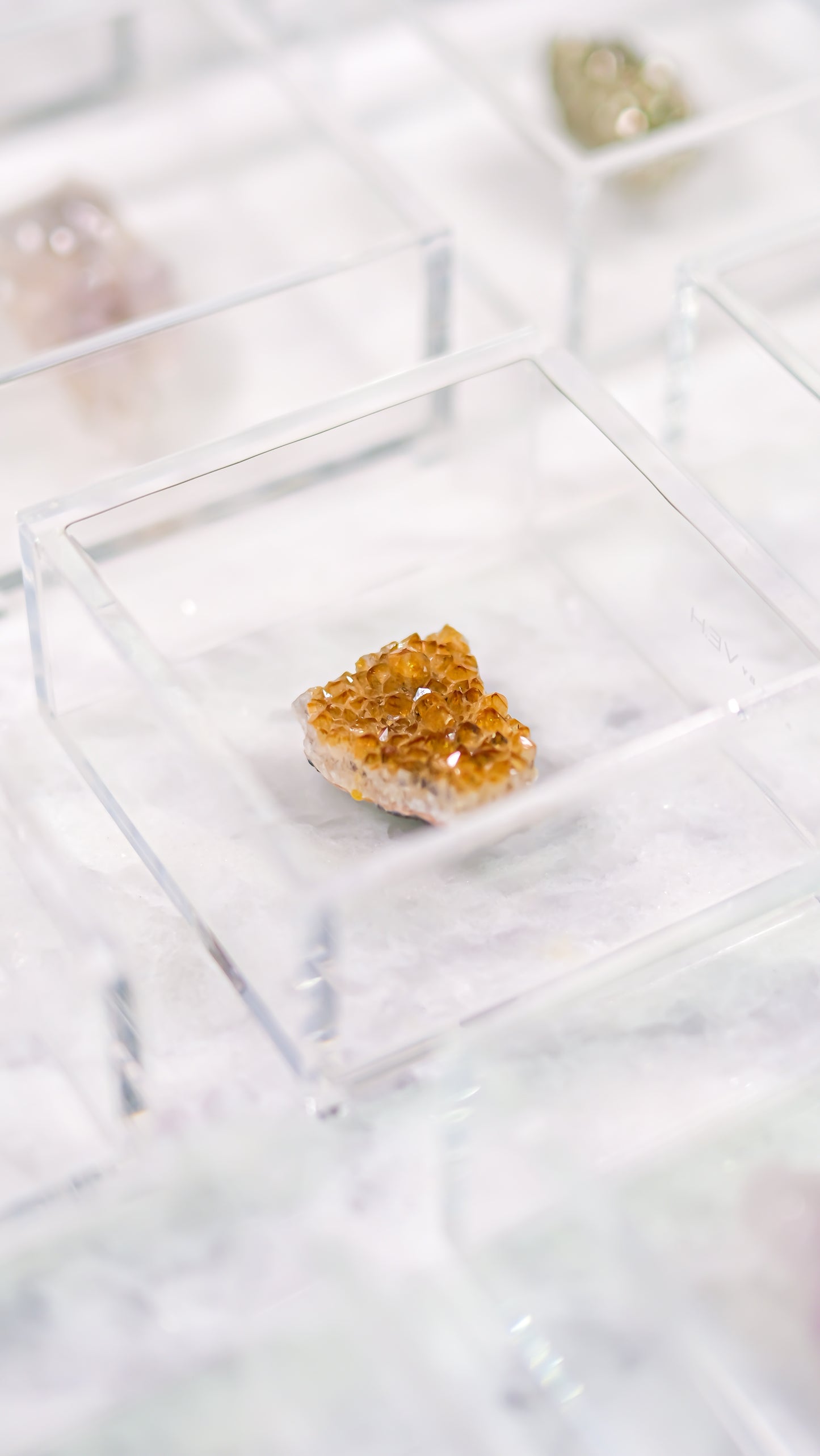 Petit Frame — Natural Stone in Acrylic