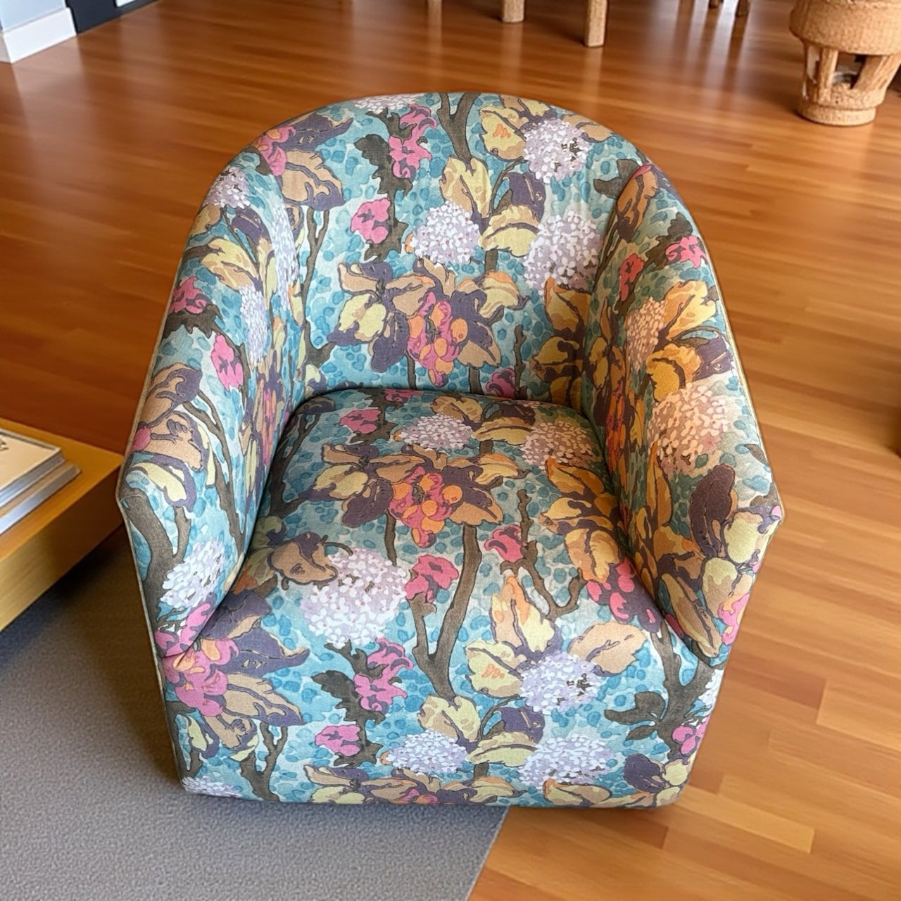 Briles Memory Swivel Chair