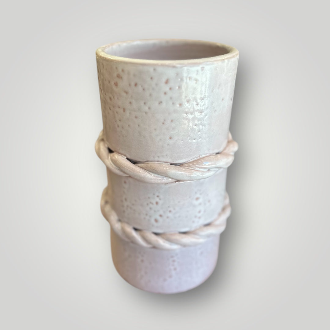 Ziri Ceramic Holder in Vintage White