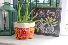 Load image into Gallery viewer, WS Kantha Basket
