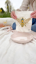 Load image into Gallery viewer, Swedish Dishcloth: Queen Bee
