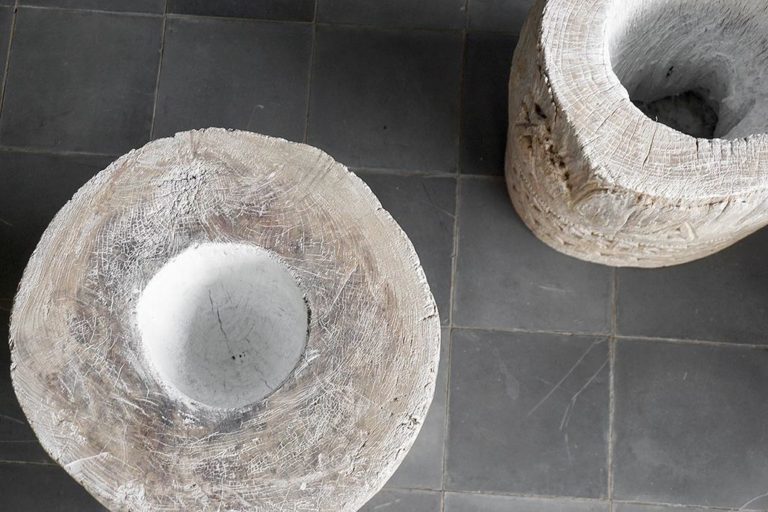 Carved Lesung Planter